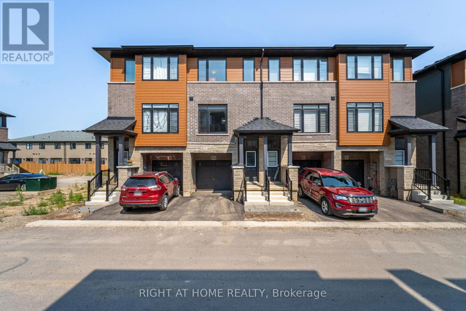 80 - 461 BLACKBURN DRIVE