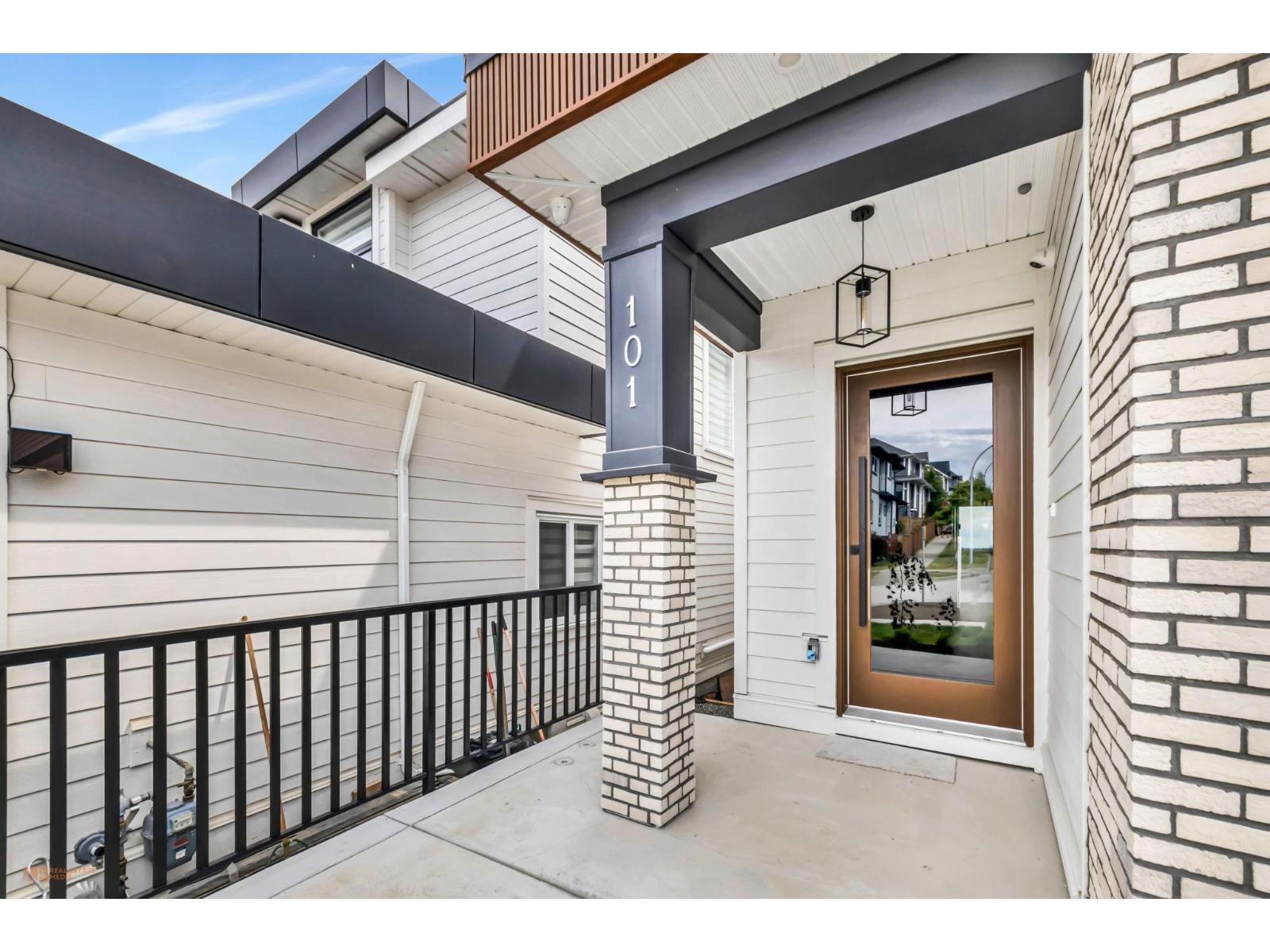 102 16702 16A AVENUE