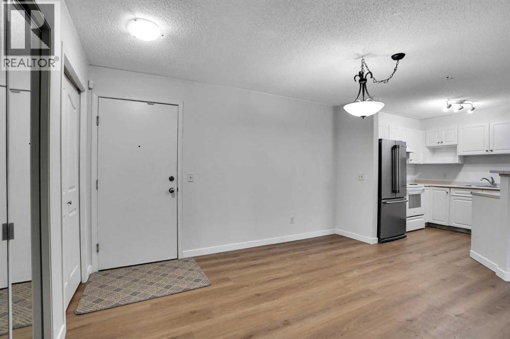 107, 5500 Somervale Court SW