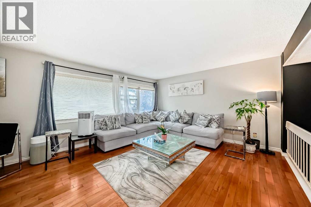 438 Brae Glen Crescent SW