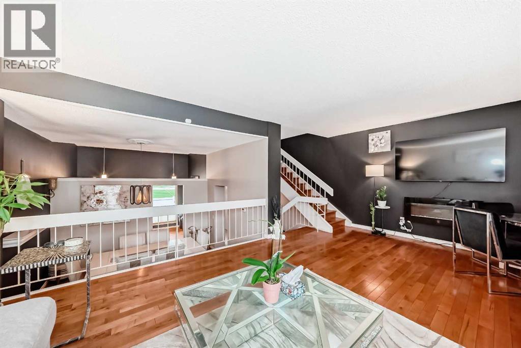 438 Brae Glen Crescent SW