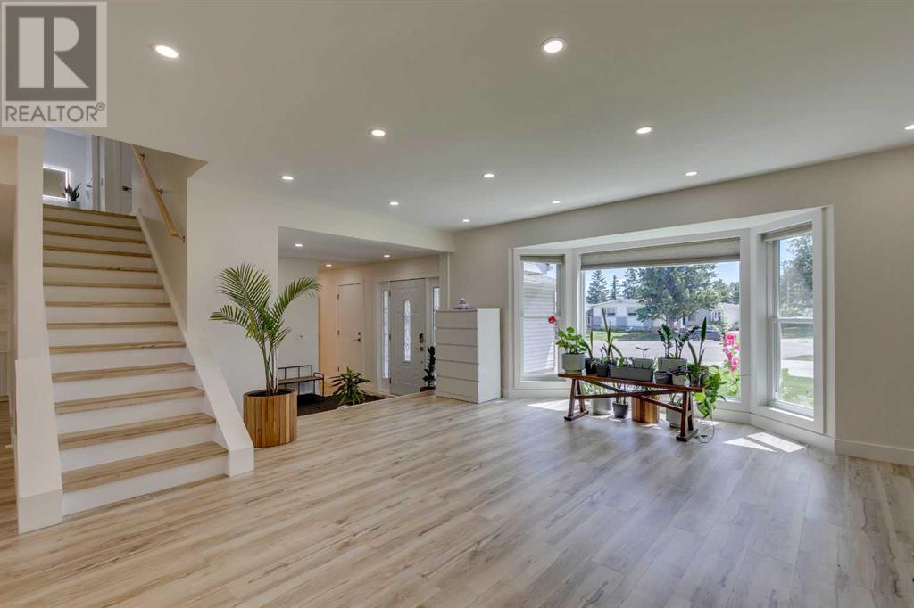 124 Brookmere Bay SW