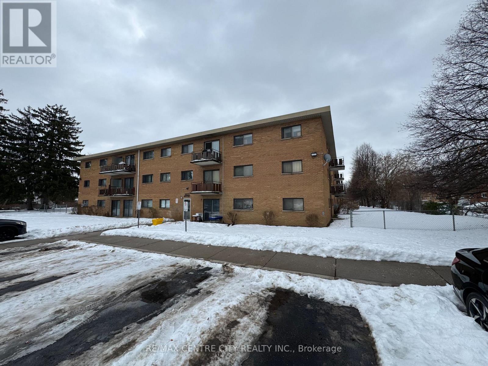 114 - 1825 WHITNEY STREET E