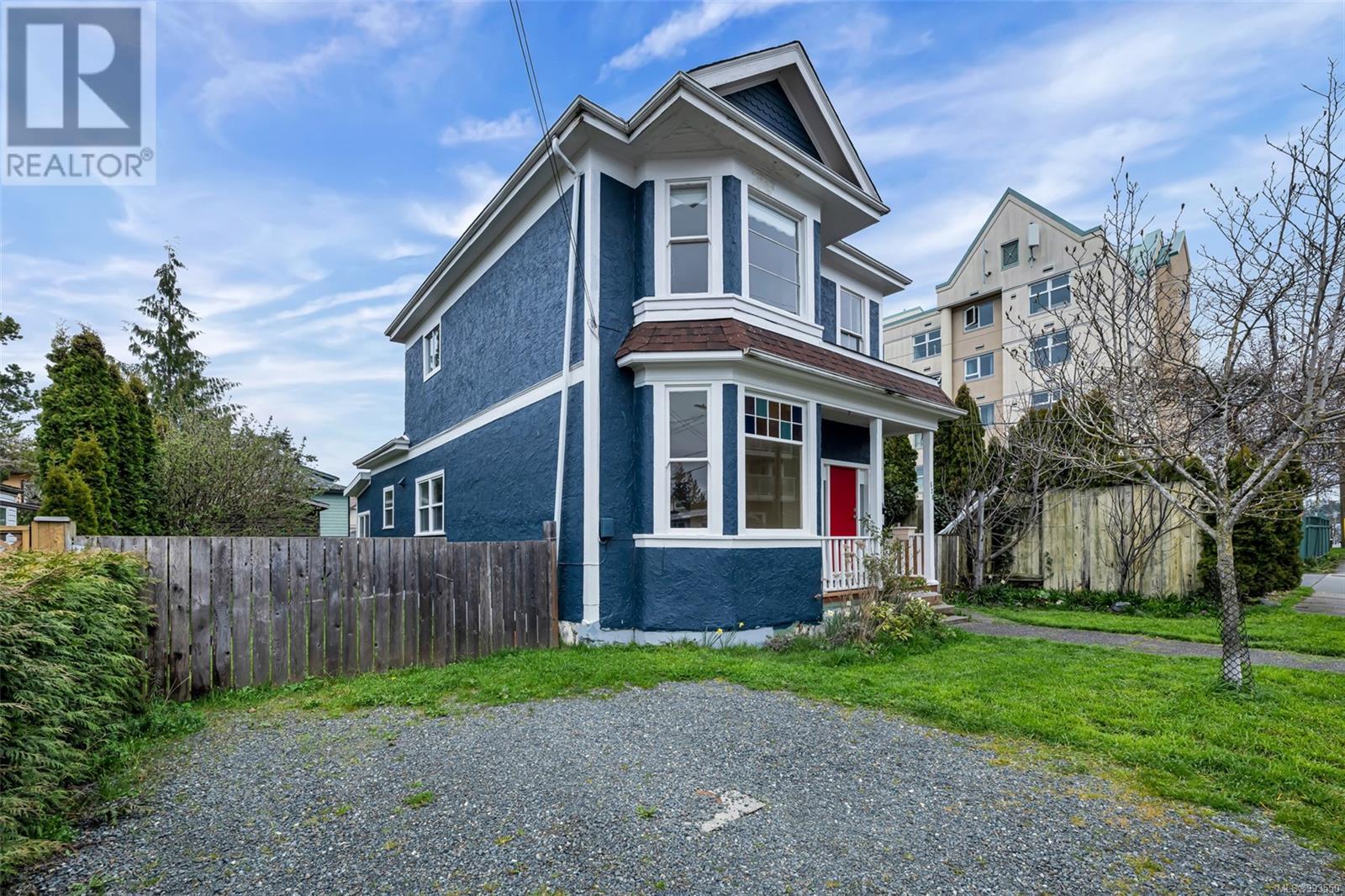 528 Constance Ave
