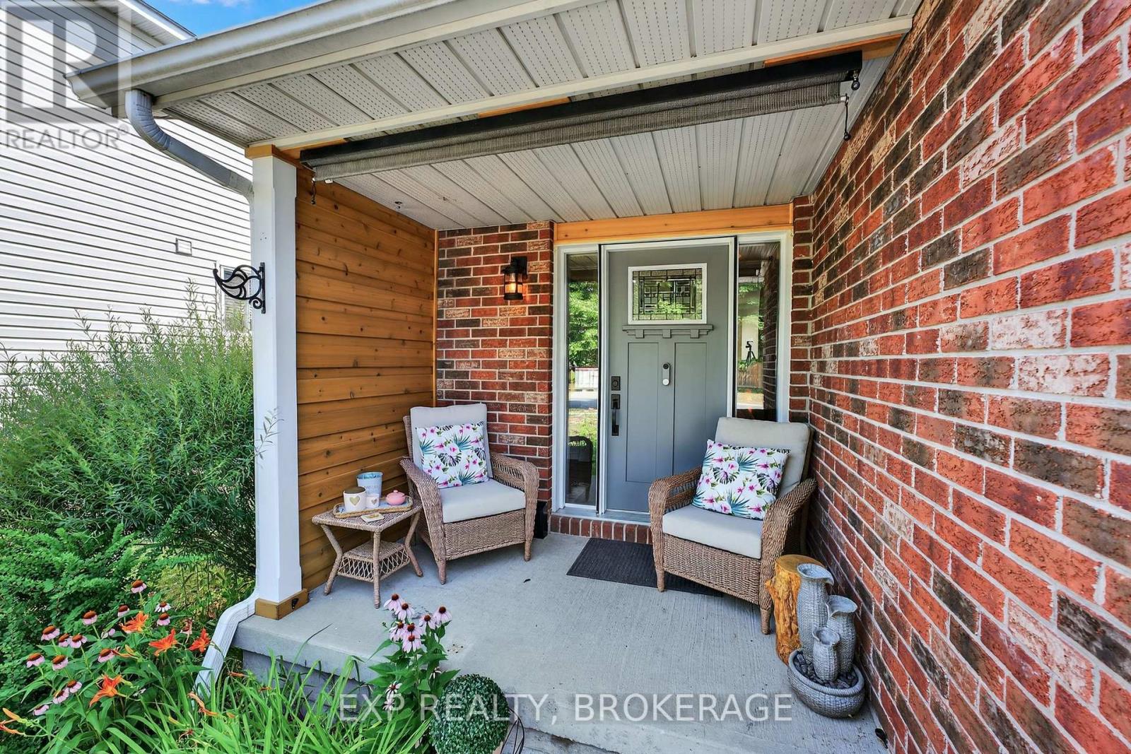 550 BARNSLEY CRESCENT
