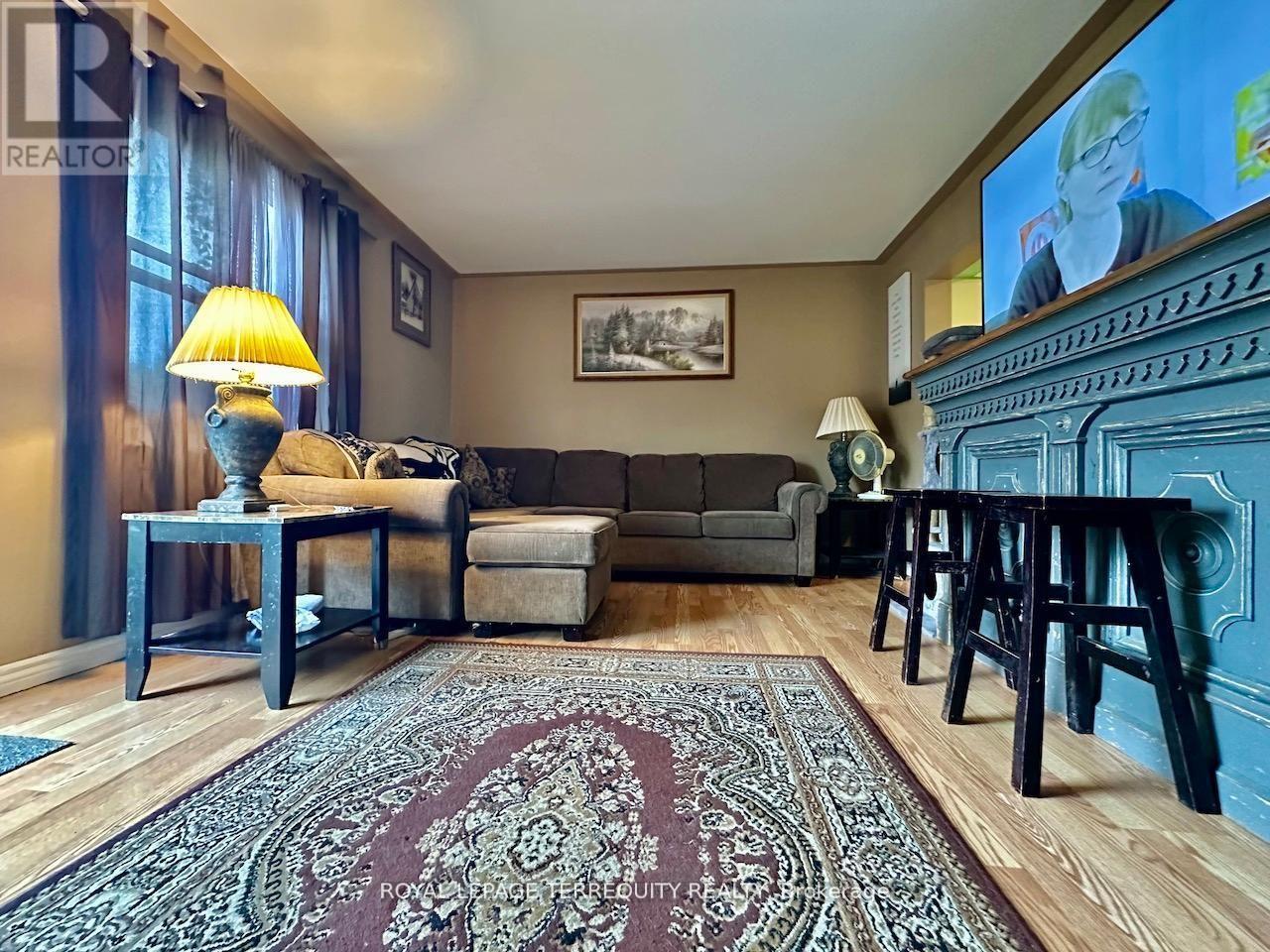16 ORCHARD PLACE