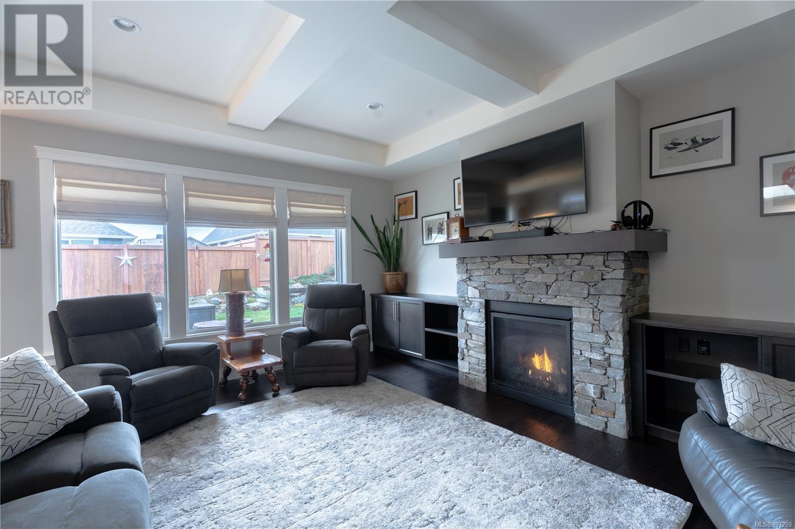 221 Bramble St