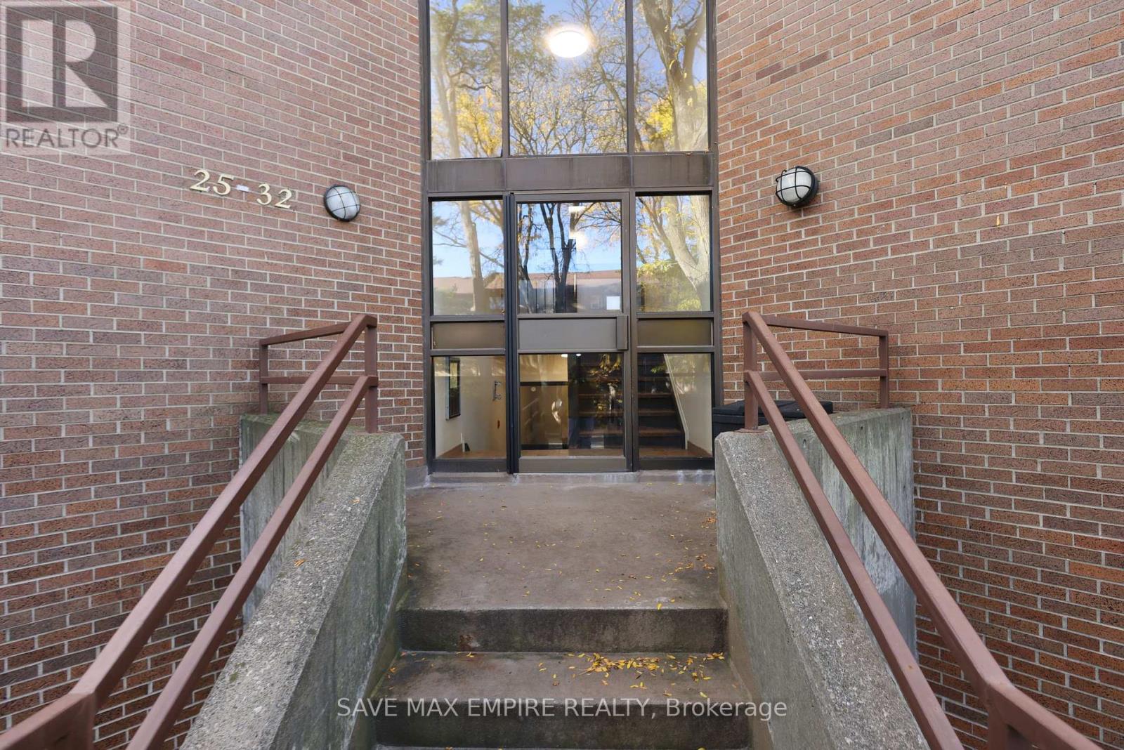 27 - 2035 SOUTH MILLWAY