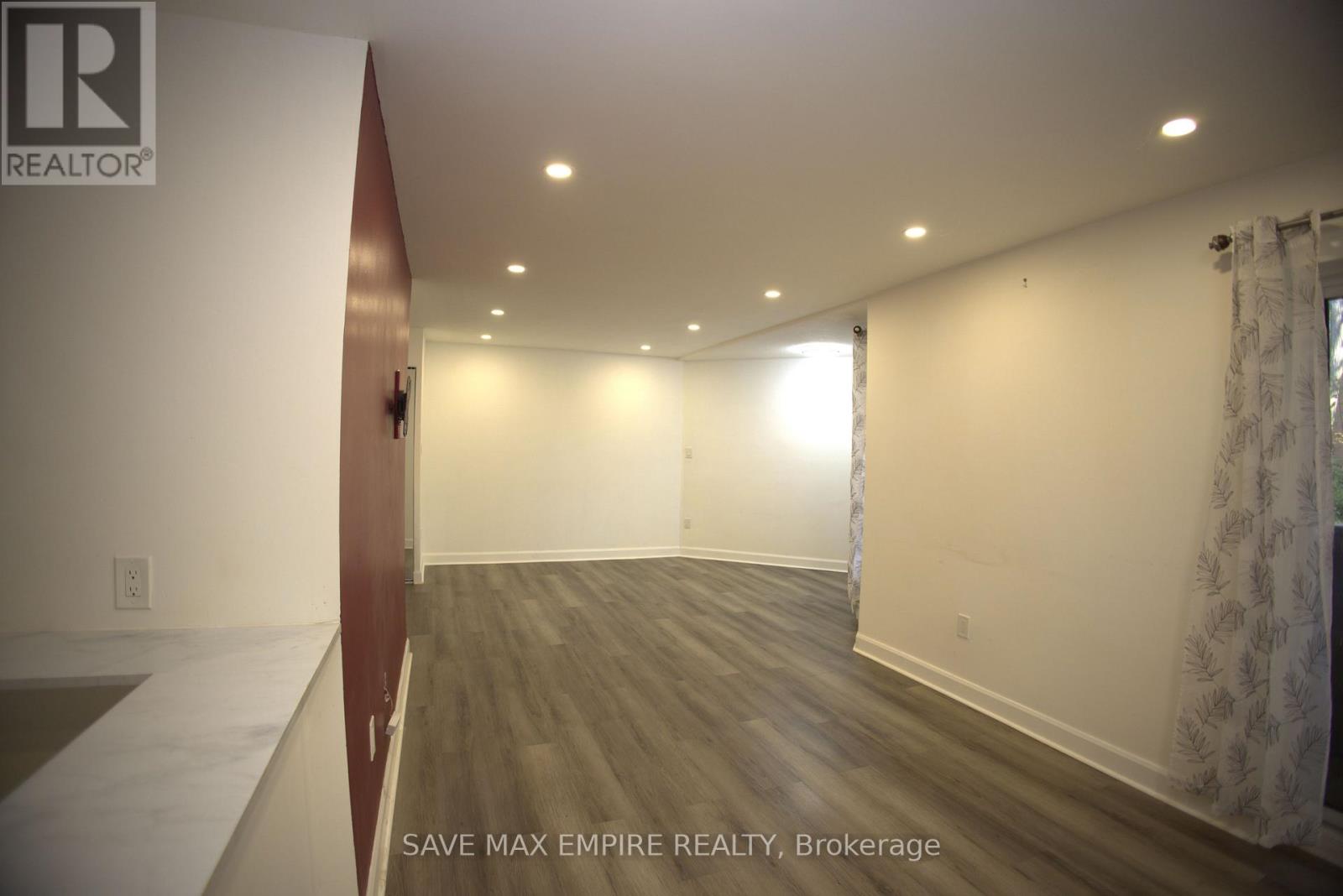 27 - 2035 SOUTH MILLWAY