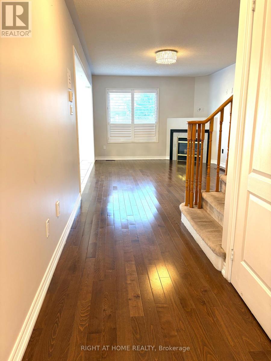 29 MISTDALE CRESCENT