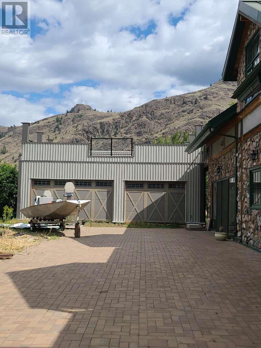 2626 MIDDLE BENCH Road