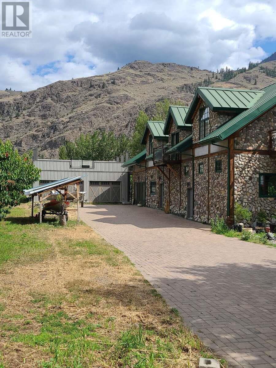 2626 MIDDLE BENCH Road