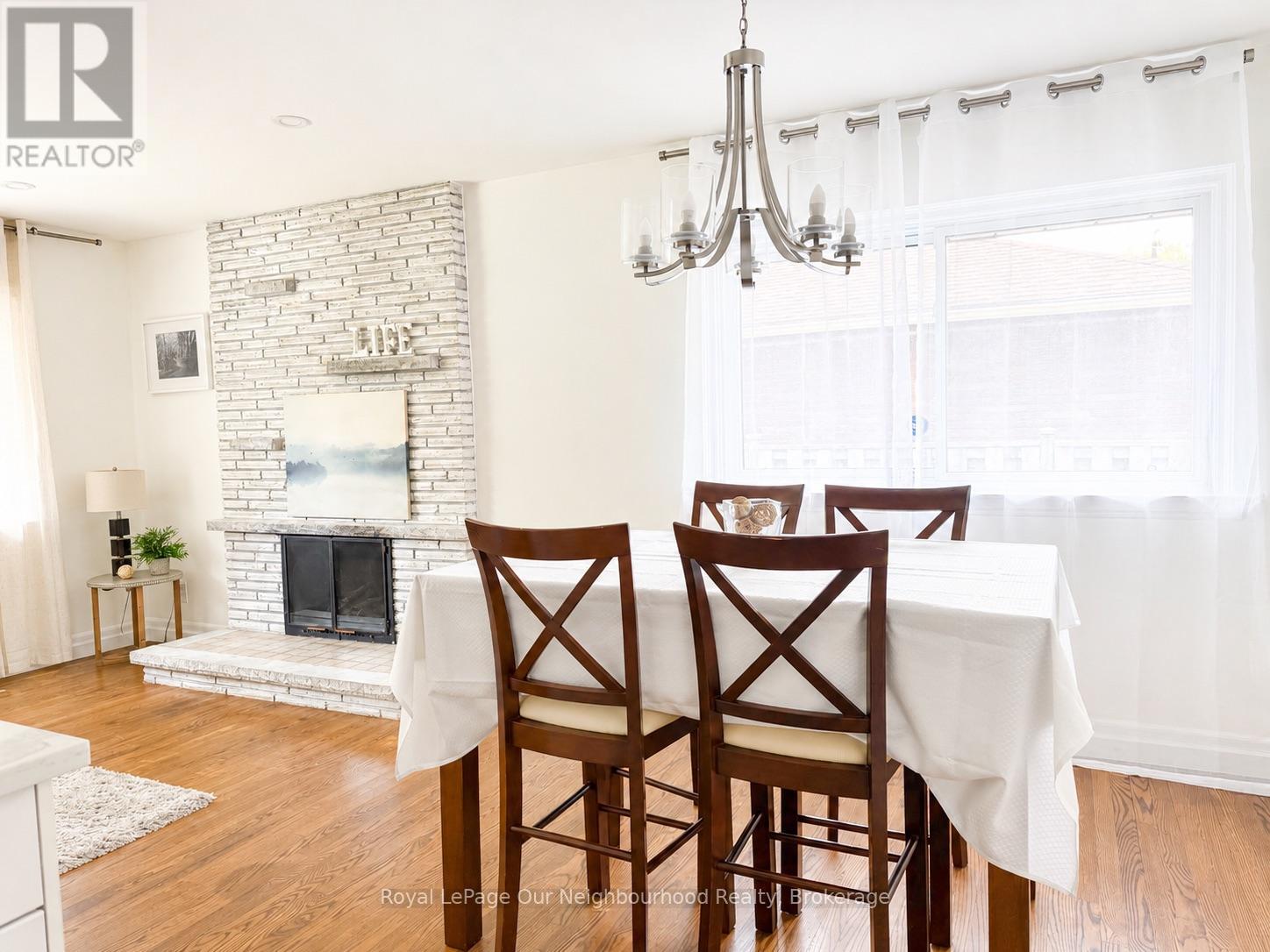 442 SCENIC DRIVE