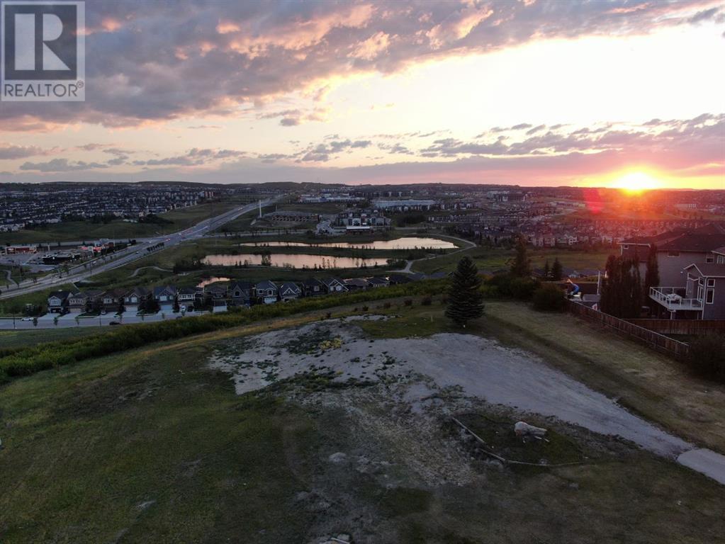180 EVANSVIEW Road NW