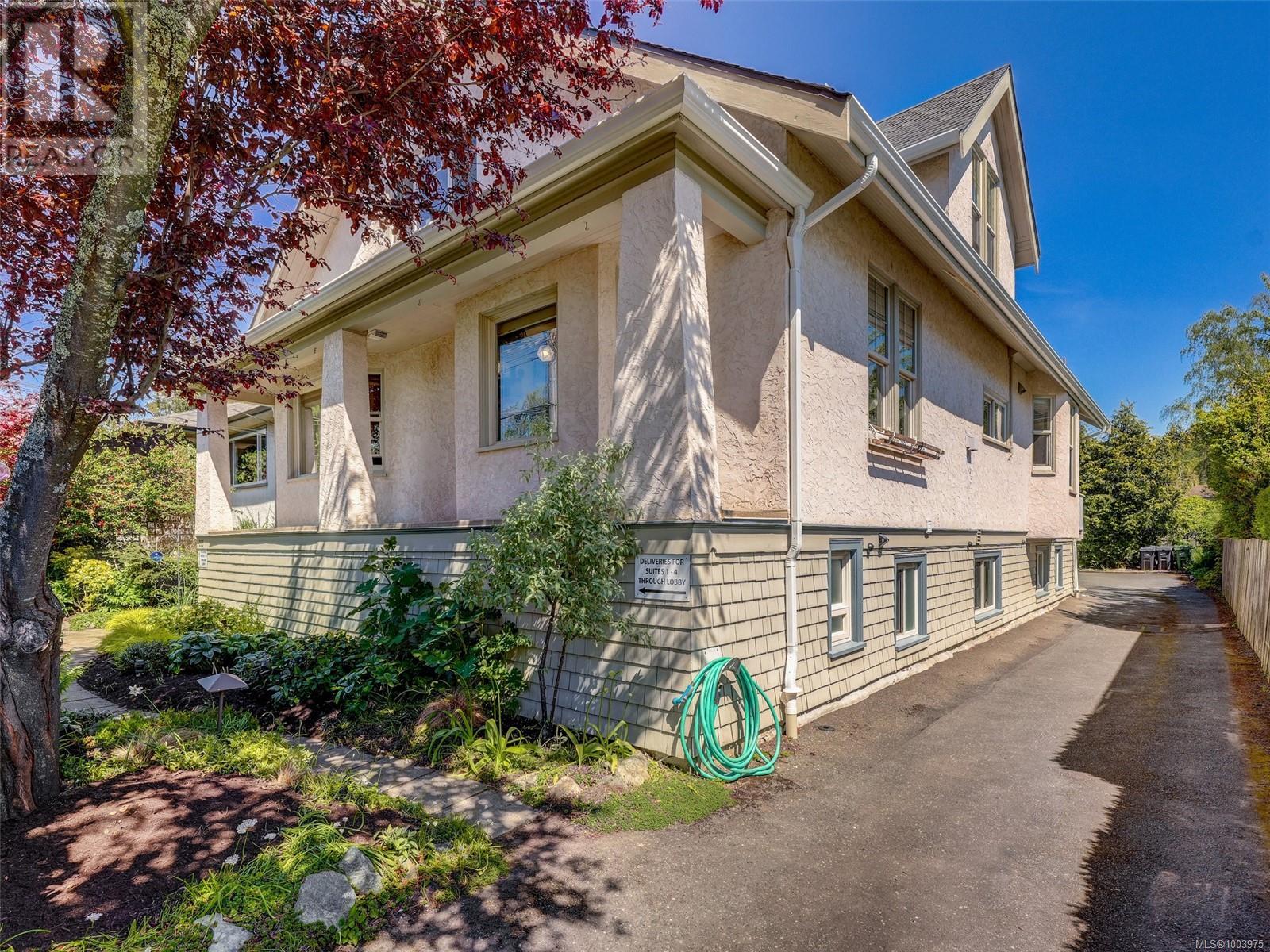355 Richmond Ave
