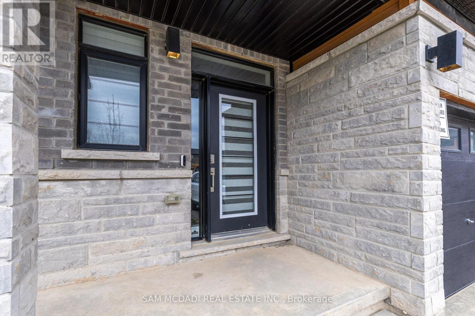 18 - 461 BLACKBURN DRIVE