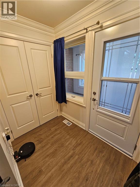 13 SISTER VARGA Terrace
