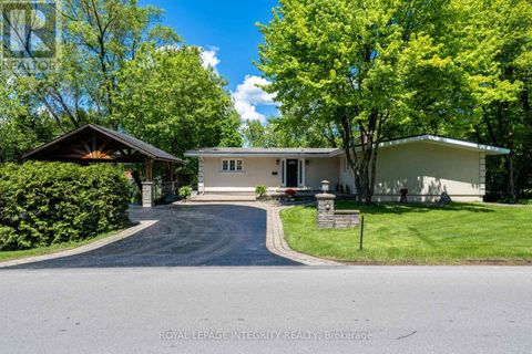 3 BRIARCLIFFE DRIVE Ottawa ON K1J6E3