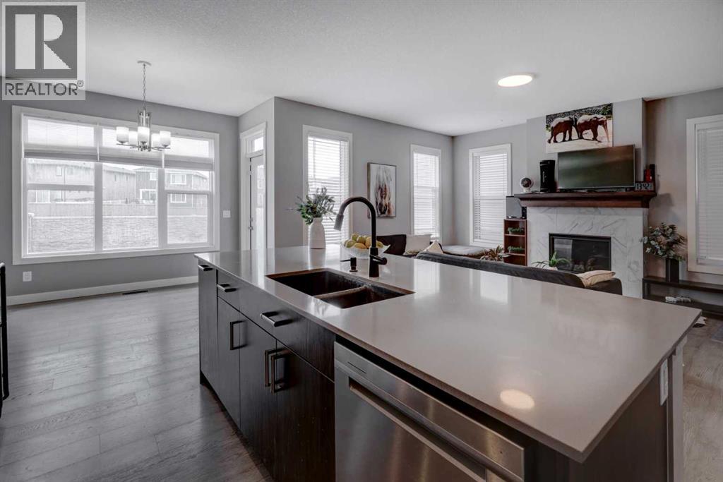 154 Amblehurst Way NW