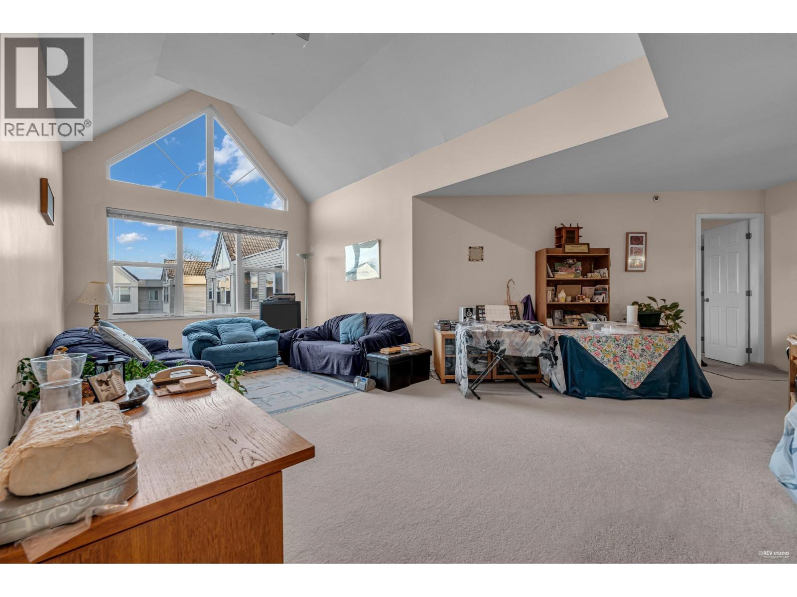 401 7011 BLUNDELL ROAD