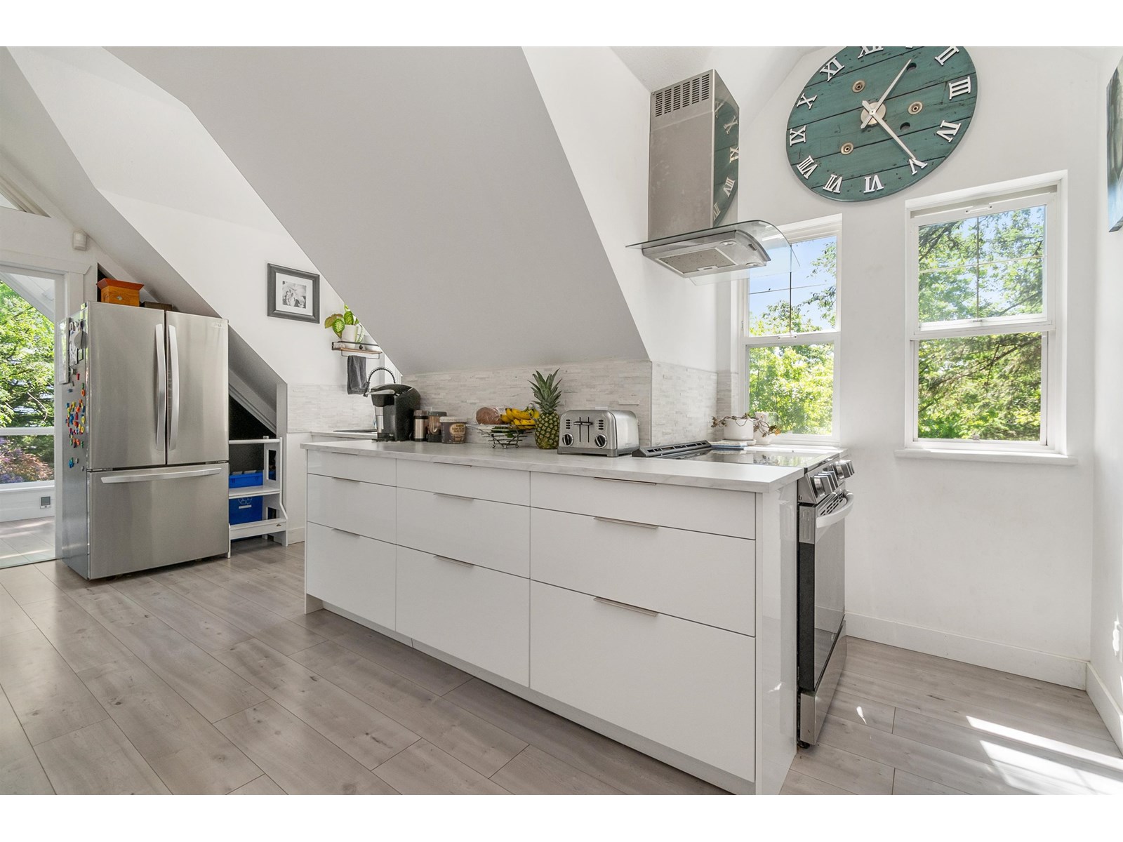 3599 LOUGHEED HIGHWAY|Mt Woodside