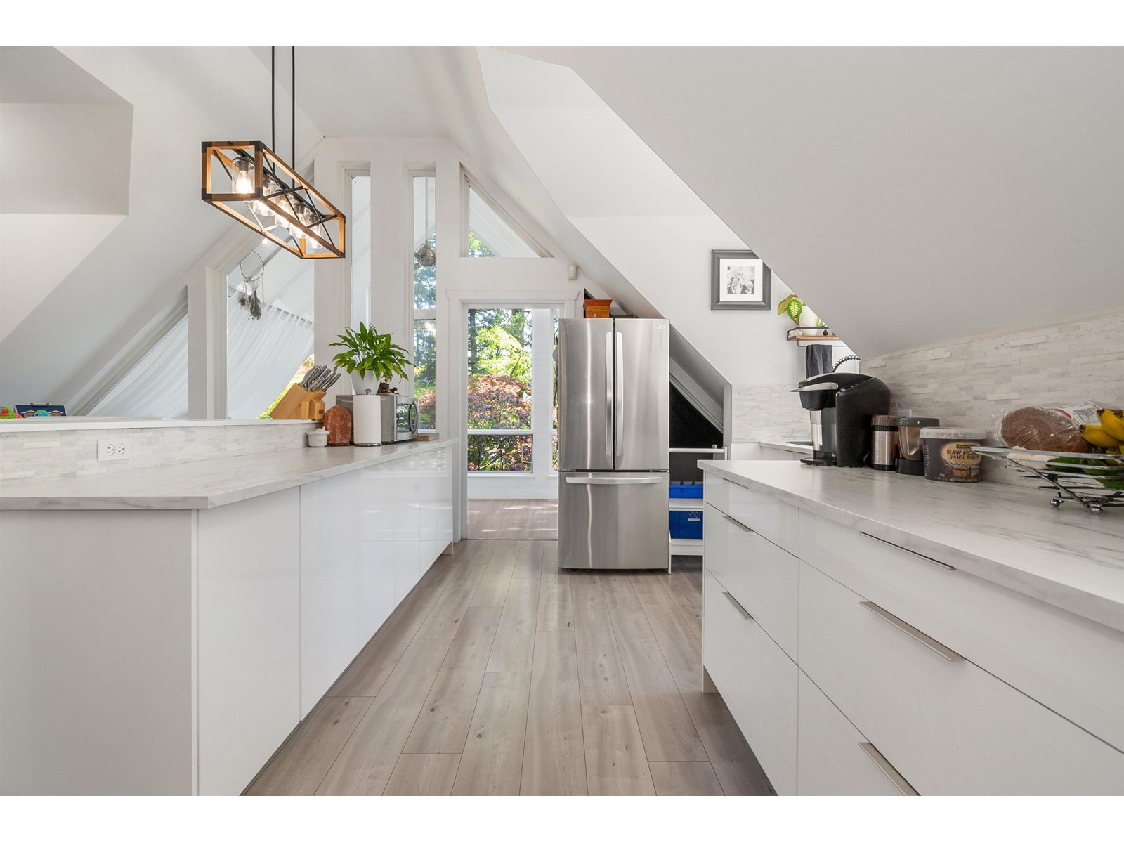 3599 LOUGHEED HIGHWAY|Mt Woodside