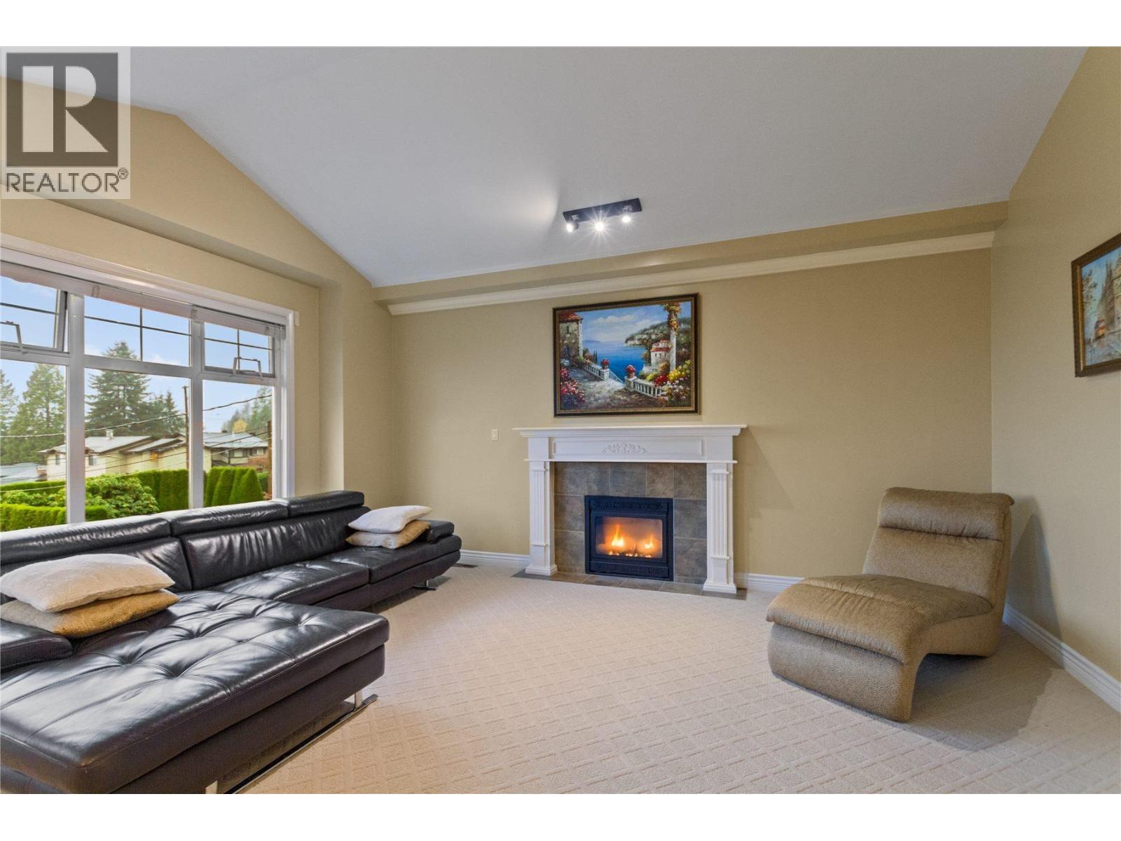 3782 LONSDALE AVENUE