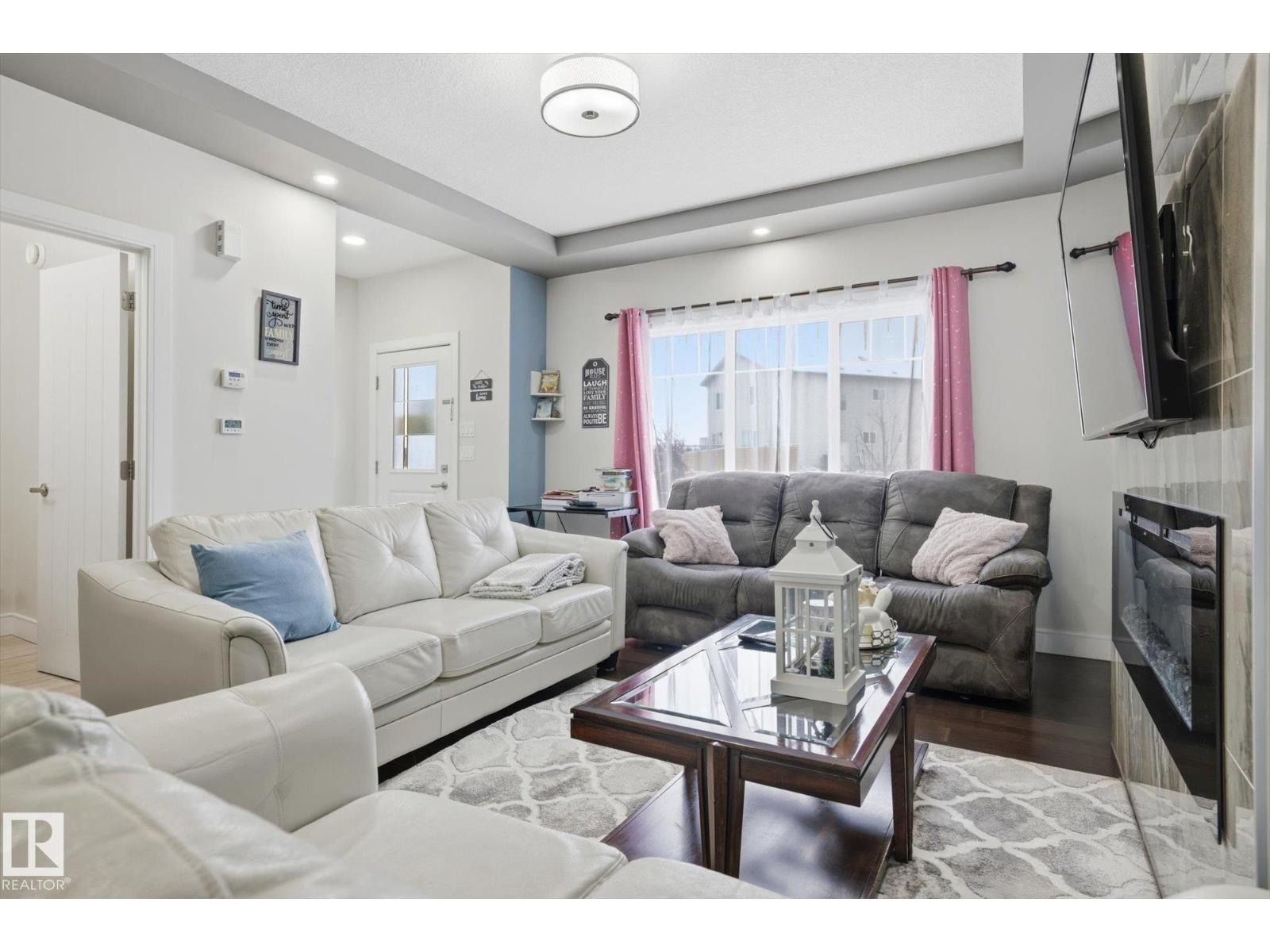 1005 MCCONACHIE BV NW