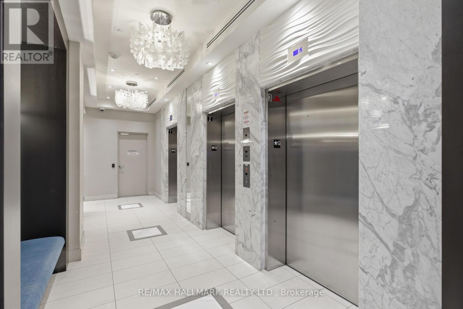 1112A - 9608 YONGE STREET