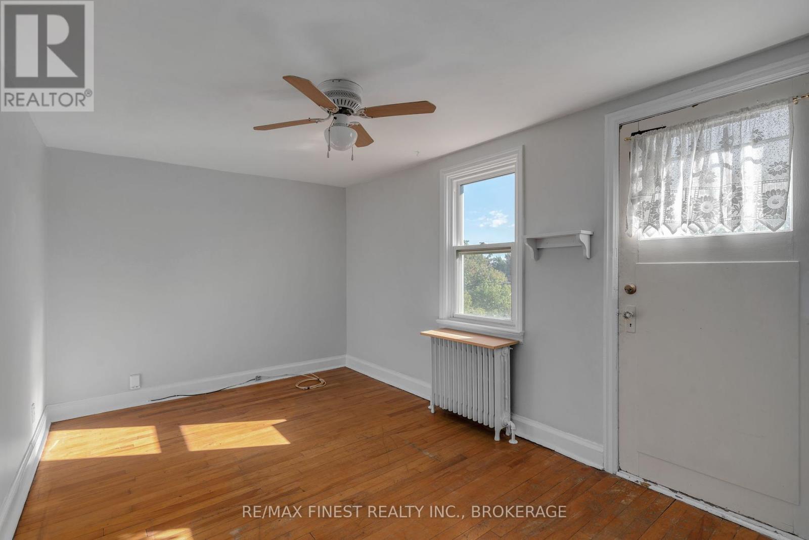 325 SYDENHAM STREET
