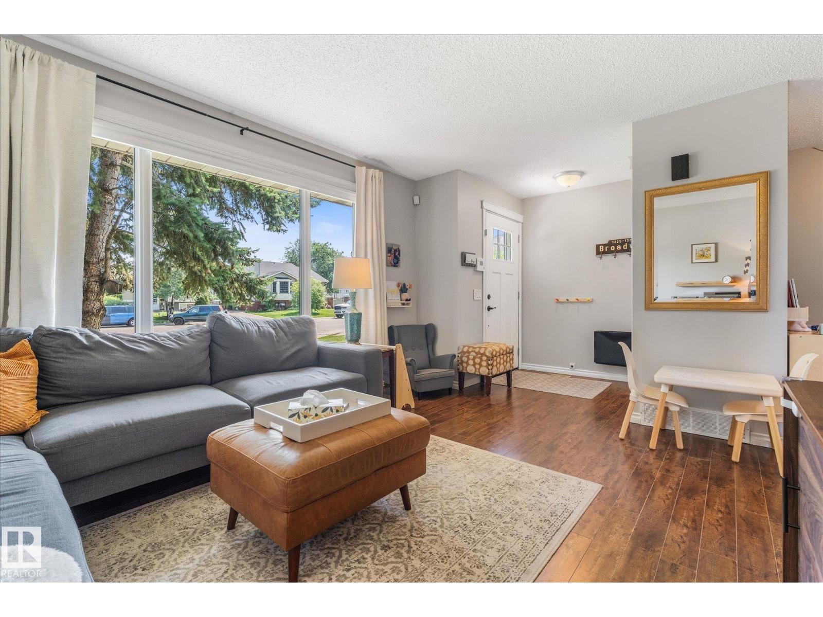 4718 35 AV NW