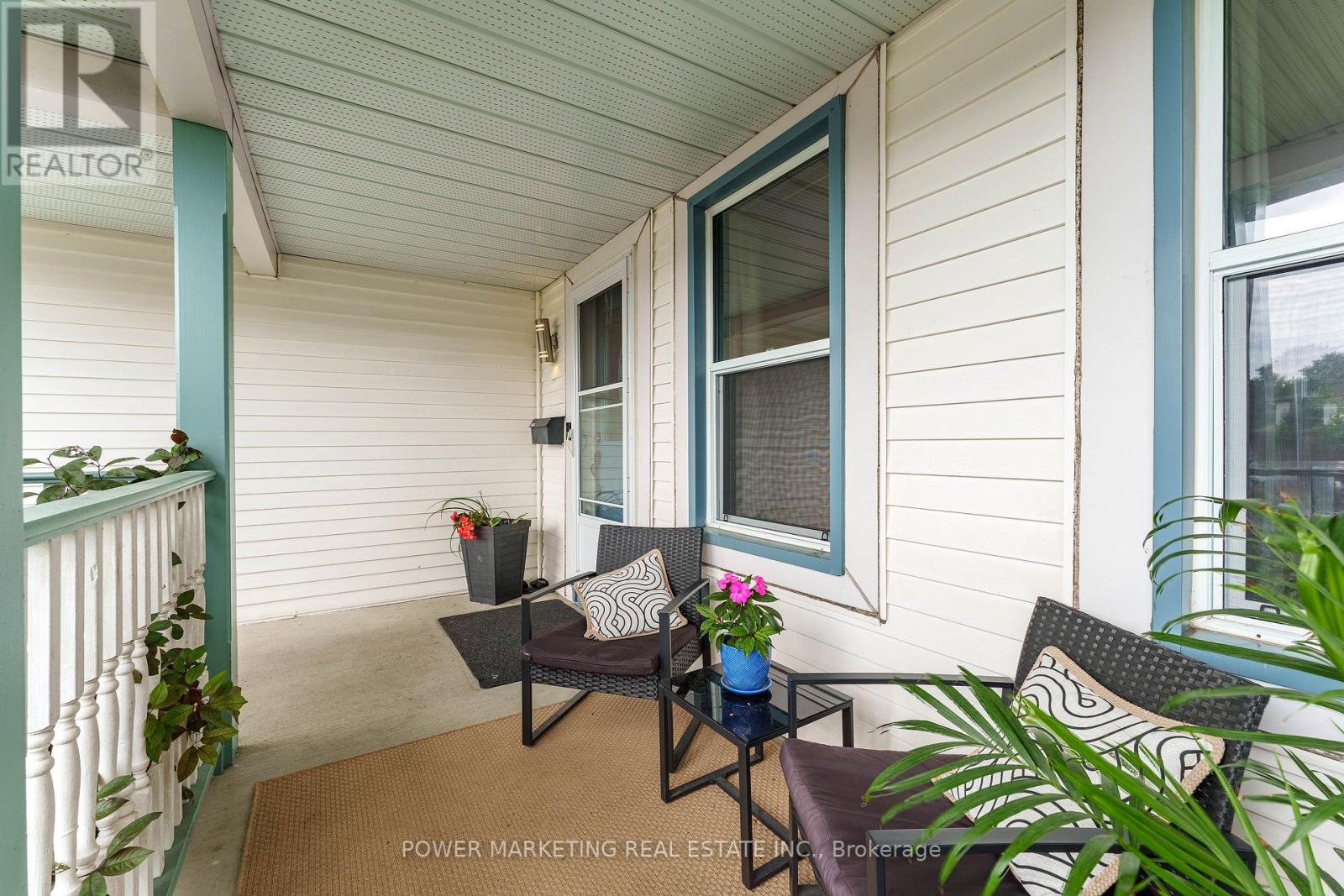 1809 CHOPIN PLACE
