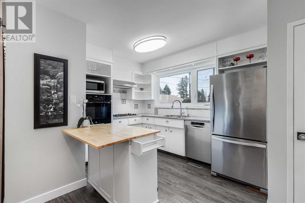 811 Avonlea Place SE