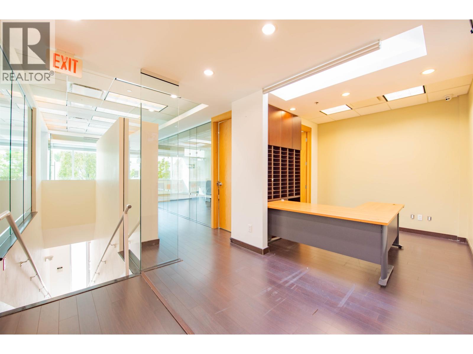 225 8600 CAMBIE ROAD