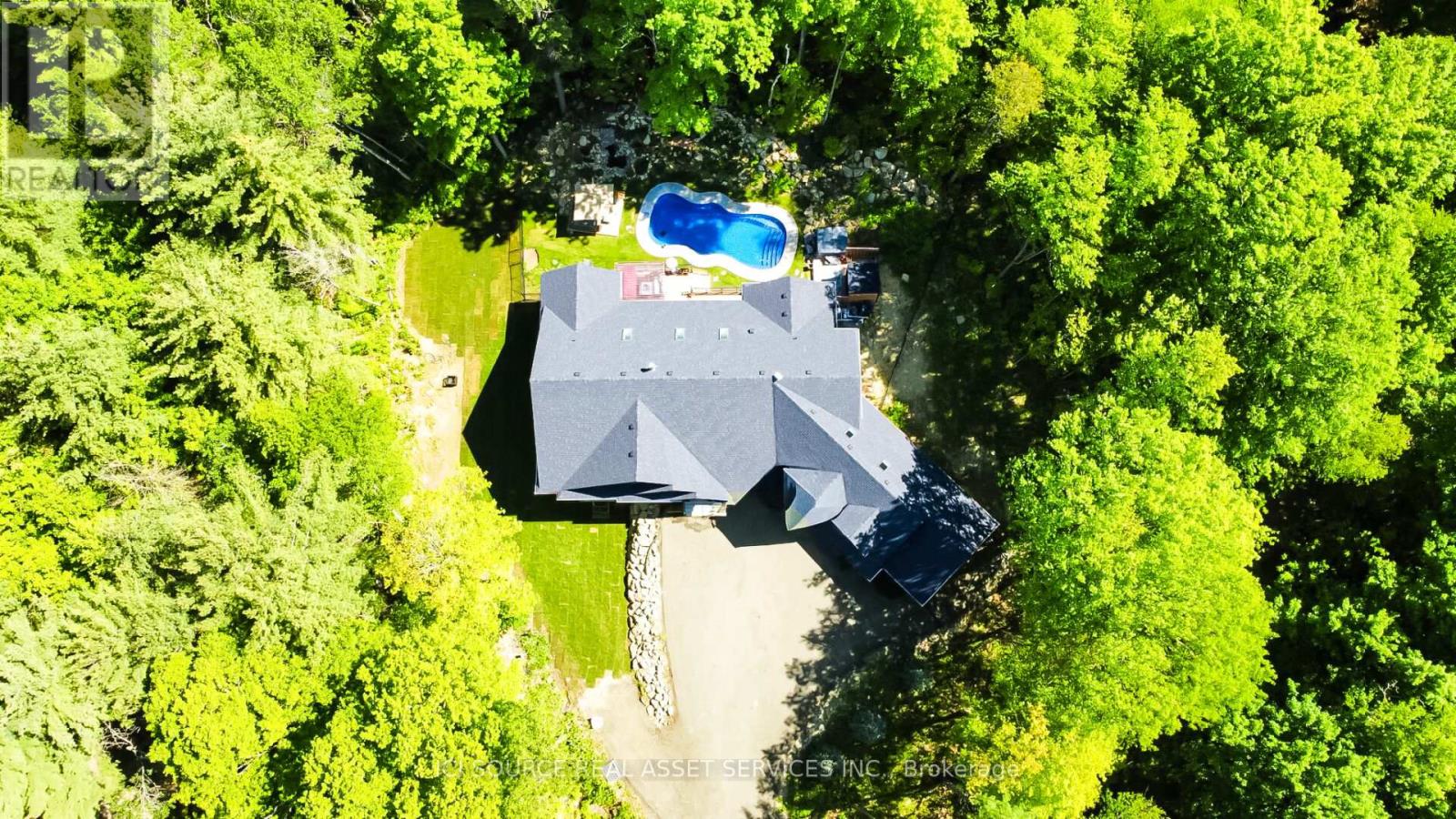 13 TIMBERRUN COURT