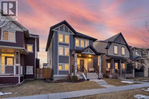 56 Ravensmoor Manor SE Airdrie AB T4A0G9