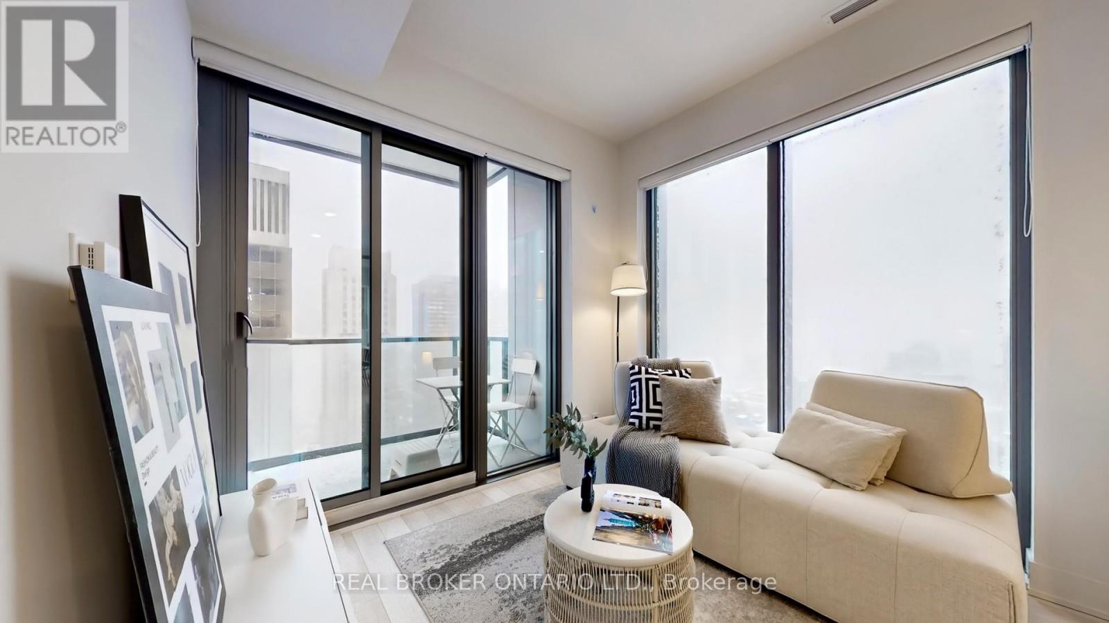 4103 - 8 CUMBERLAND STREET