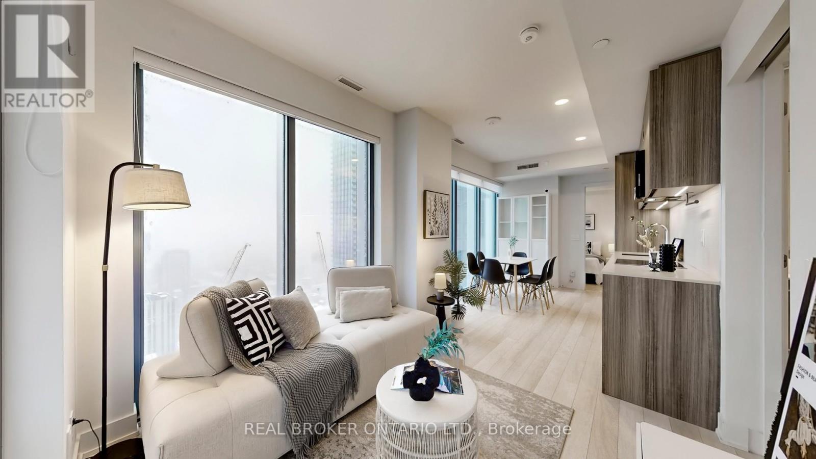 4103 - 8 CUMBERLAND STREET