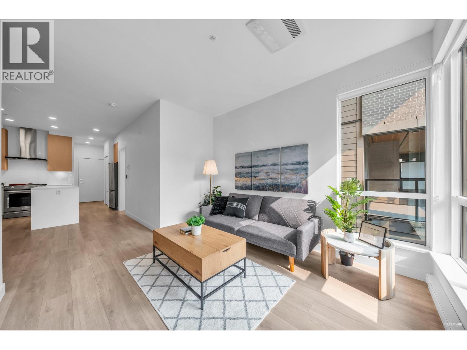 209 7588 16TH STREET