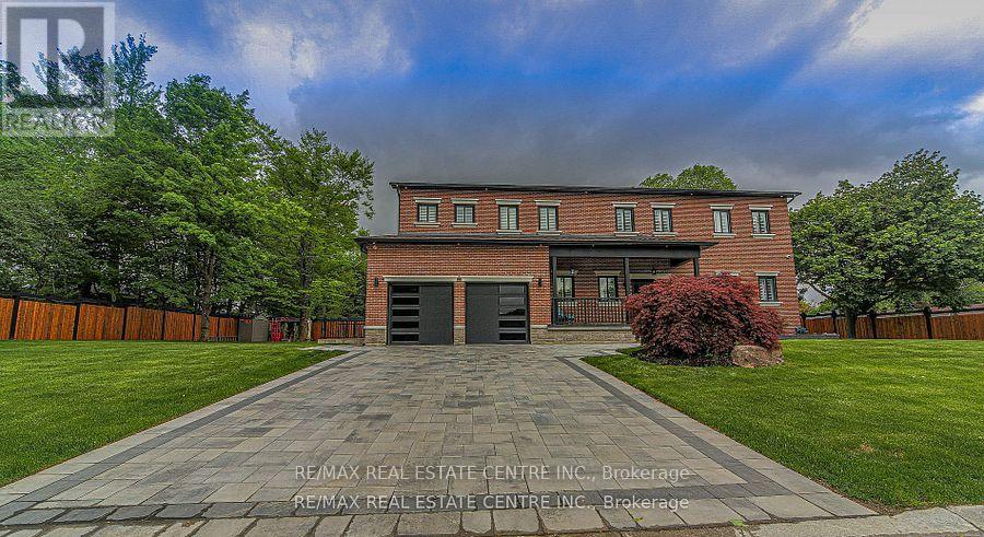 1 HAWTHORN CRESCENT