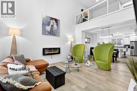 42 Heirloom Manor SE Calgary AB T3S0H2