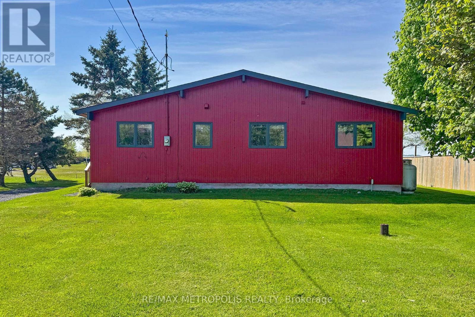 40 RABBIT ROAD