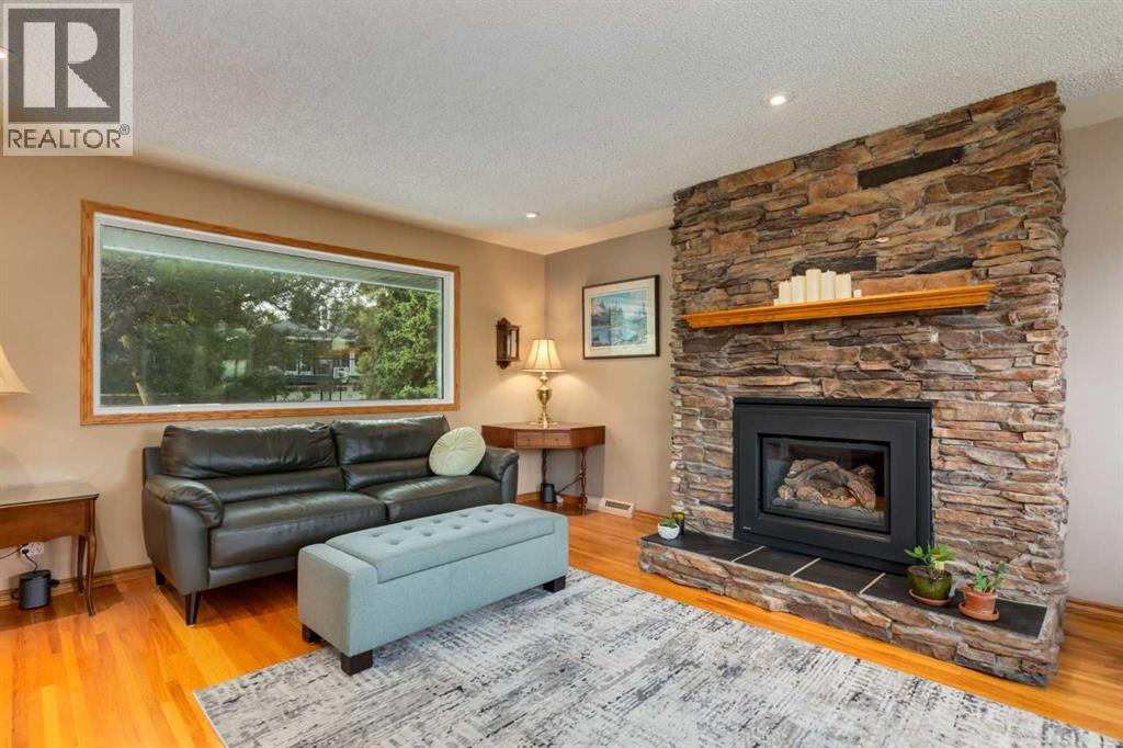 48 Chancellor Way NW