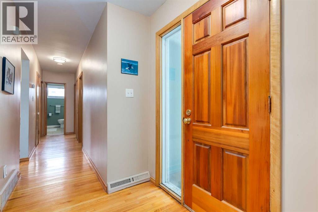 48 Chancellor Way NW