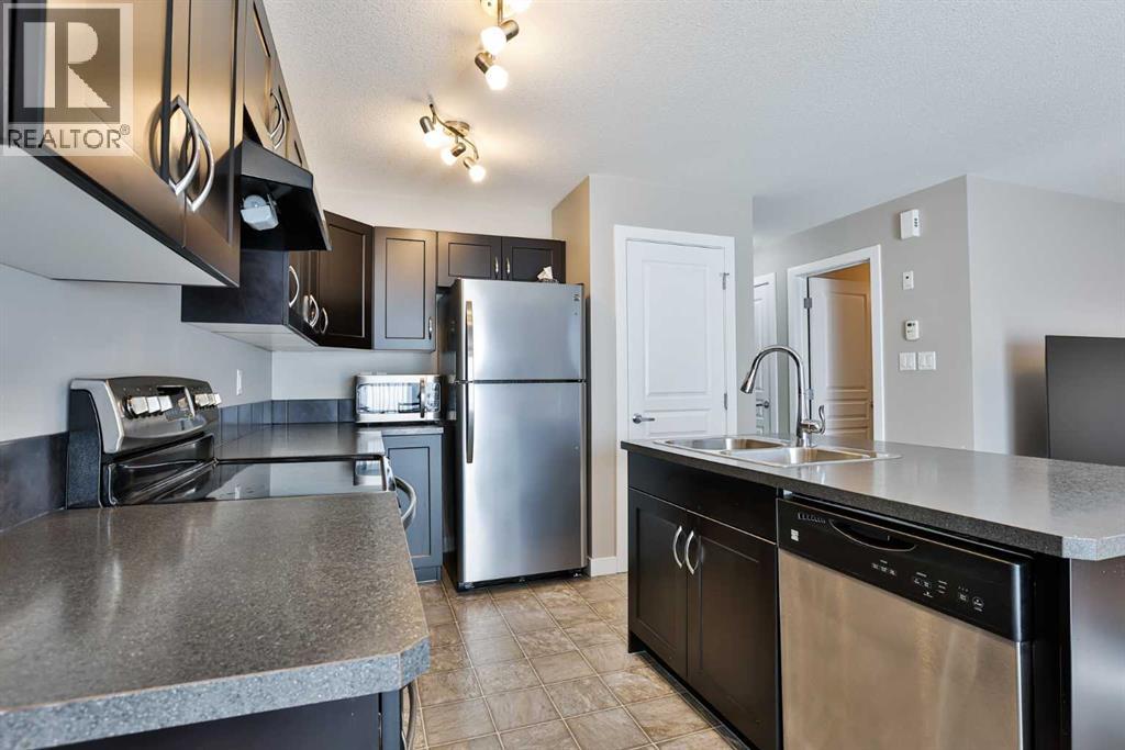 8, 213 Silkstone Road W