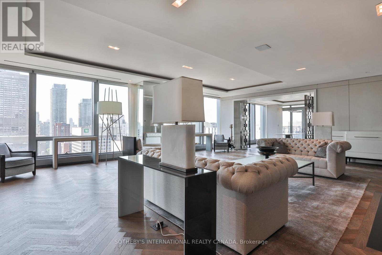 2503/2504 - 50 YORKVILLE AVENUE