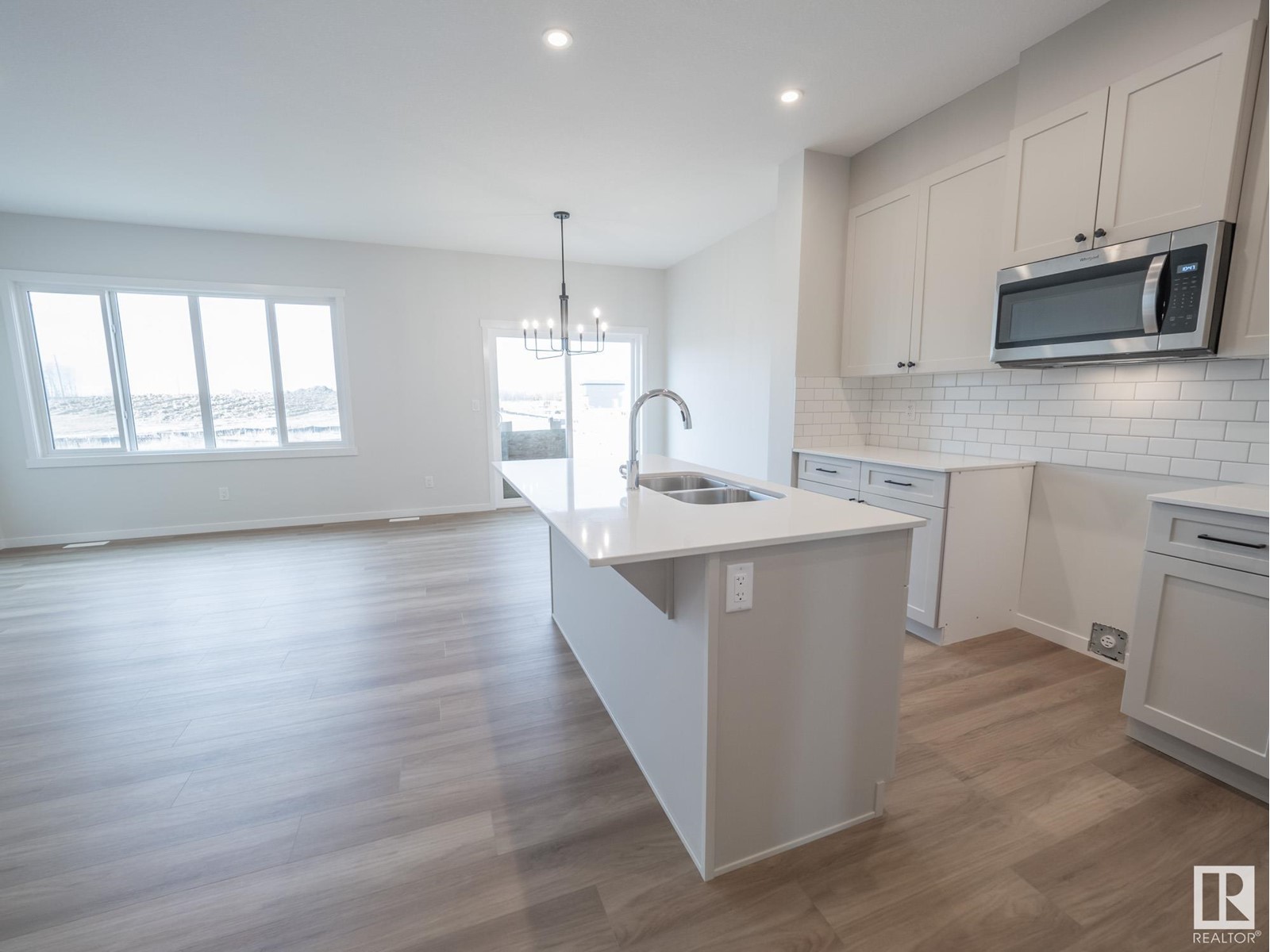9331 227 ST NW