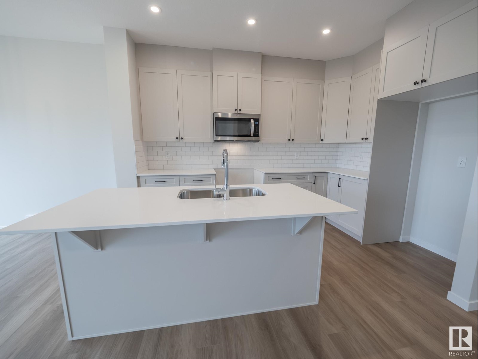 9331 227 ST NW