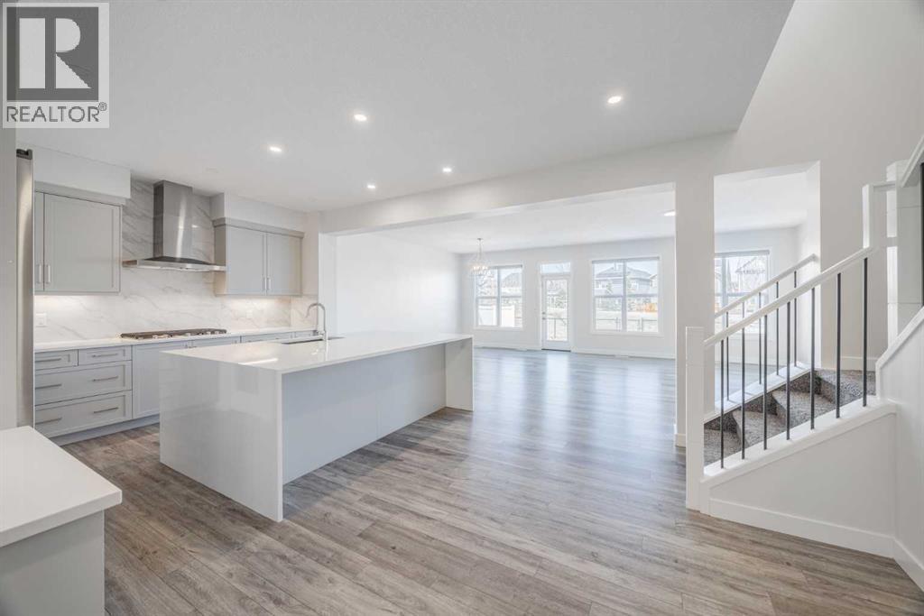 25 Legacy Glen Crescent SE