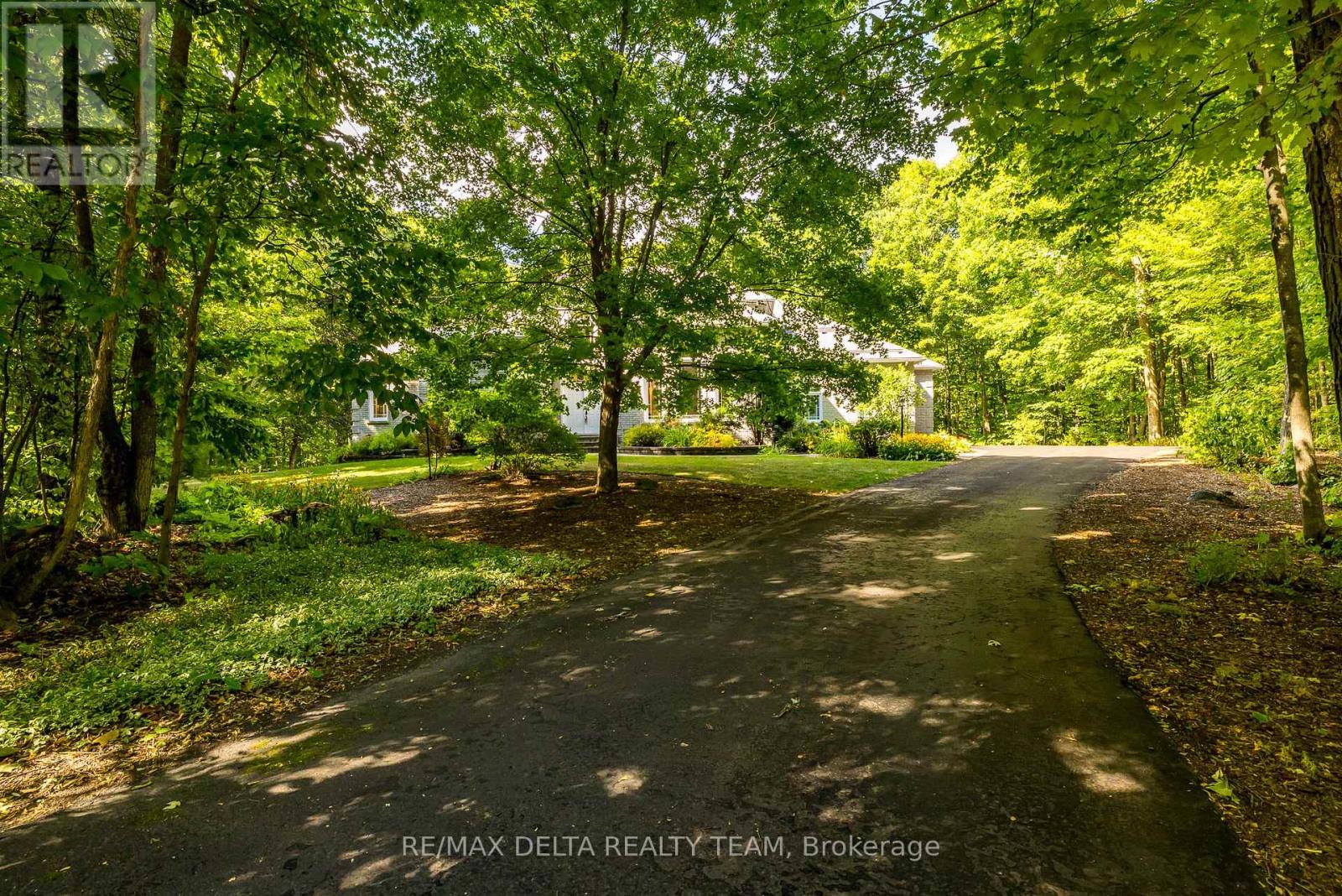 1340 GEORGES VANIER DRIVE
